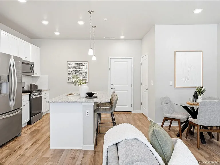 463 Millwall Cir — Photo 8