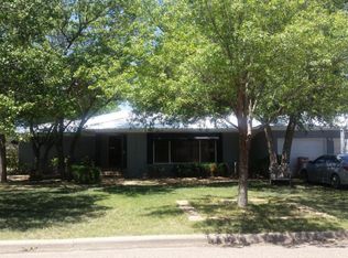 2300 W 12th St, Plainview, TX 79072