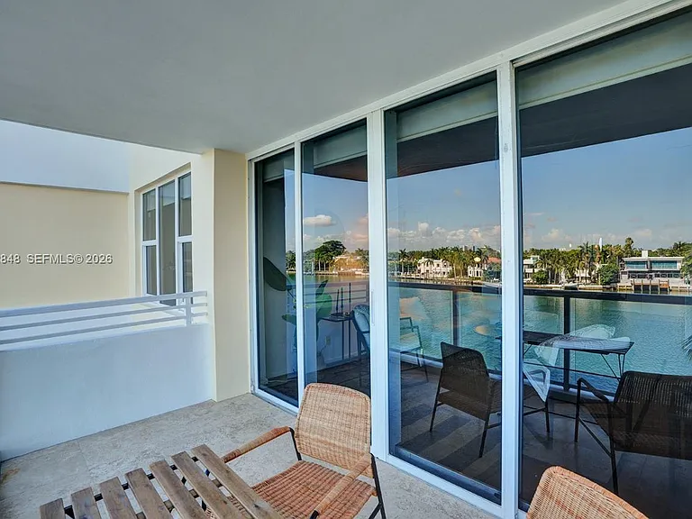 5600 Collins Ave #5R — Photo 3