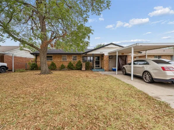 908 SW 3rd St, Moore, OK 73160