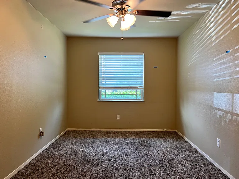 8414 Cambridge Rd #C06 — Photo 11