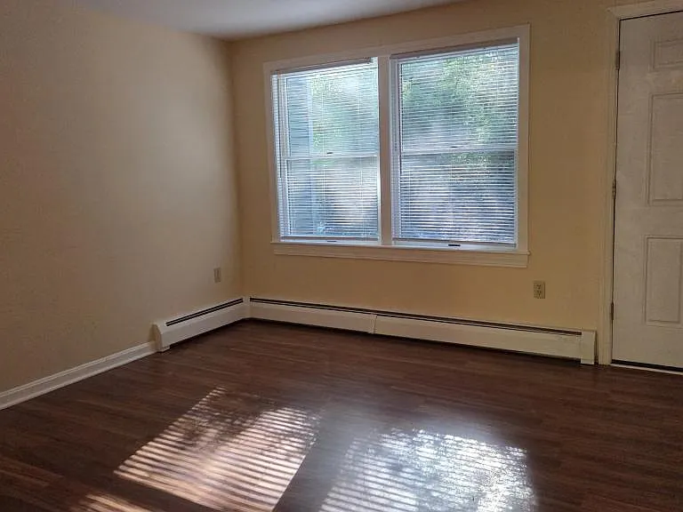 27 N Main St #7 — Photo 7
