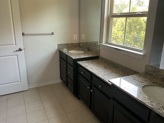 3rd image of 8287 Kippis Rd