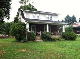 226 S Eberhart Rd, Butler, PA 16001