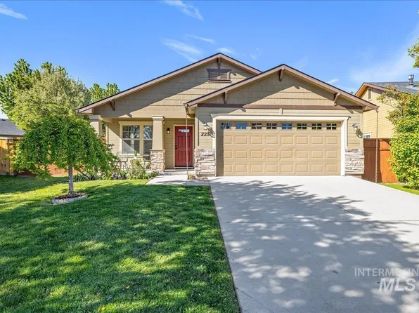 225 E Indian Rocks Ct, Meridian, ID 83646