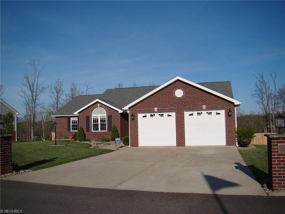 1st image of 12 Bluestone Dr