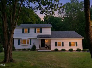 42 Gretel Ter, Ballston Lake, NY 12019