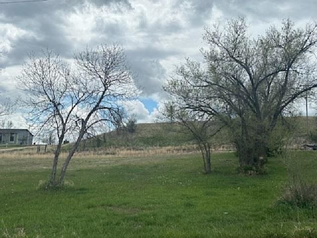 1st image of 802 4th Ave