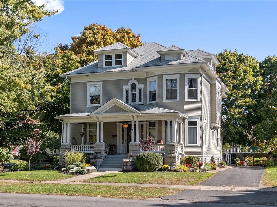 38 Center St, Waterloo, NY 13165 | Zillow