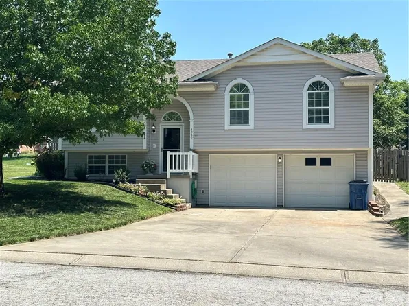 404 S Jennings St, Odessa, MO 64076