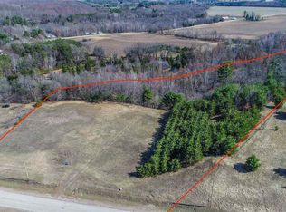 Shadow Rd, Waupaca, WI 54981