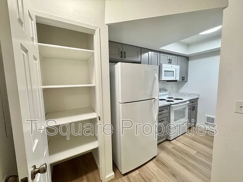 1 bed, 1.0 bath, 682 sqft, $1,875 — Photo 4