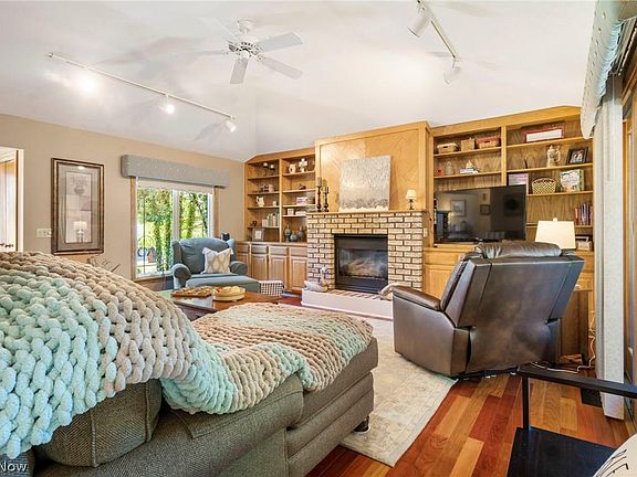 4th image of 1684 Cedar Chase Dr