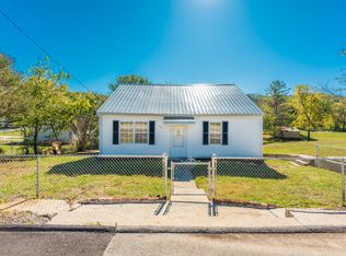 609 Glendale Ave, Clinton, TN 37716