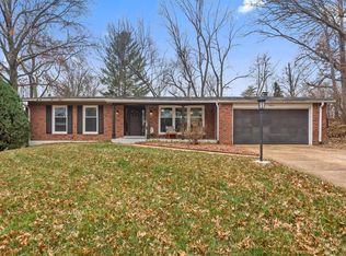 363 Greenbriar Ln, Ballwin, MO 63011