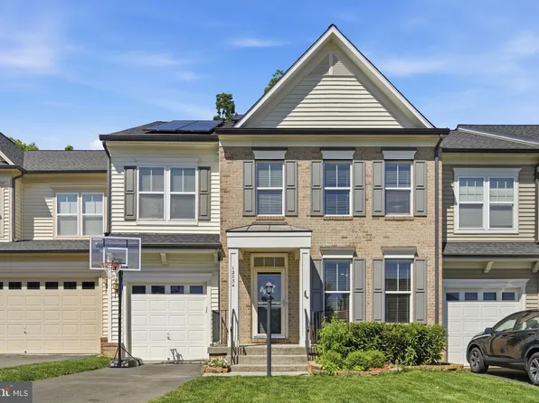 12034 Lake Dorian Dr, Bristow, VA 20136
