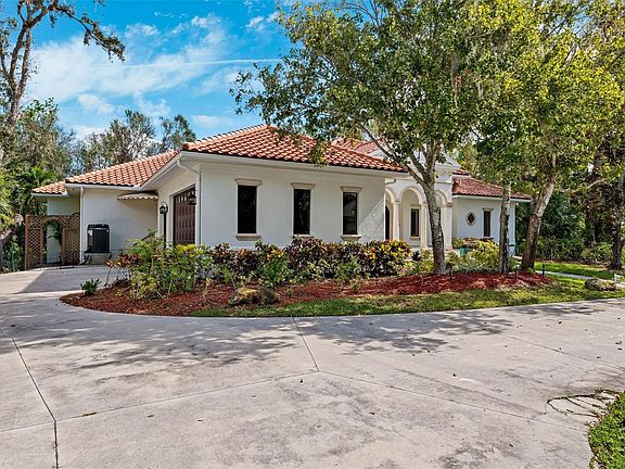 2nd image of 4583R Baycedar Ln