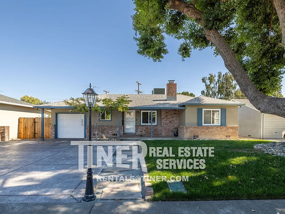 1107 Meadow Rd