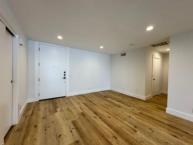 10751 Wilshire Blvd #1404 — Photo 4