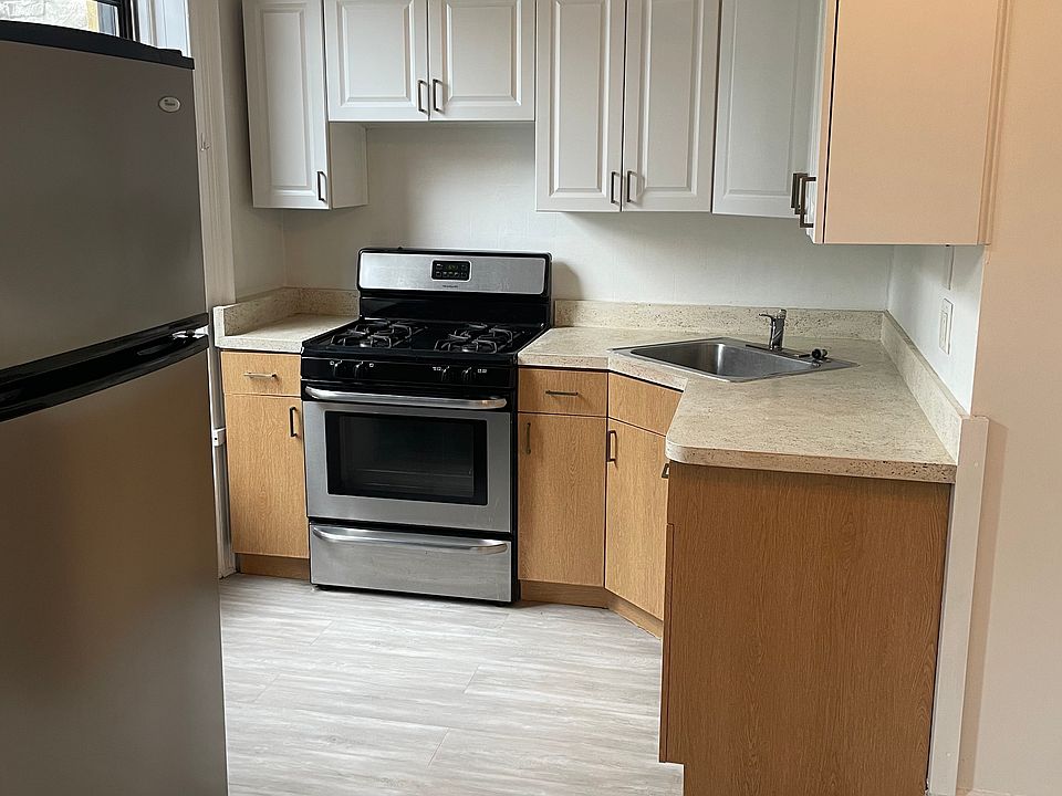 1st image of 163 Carroll St #2