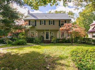 89 Sagamore Dr, Rochester, NY 14617