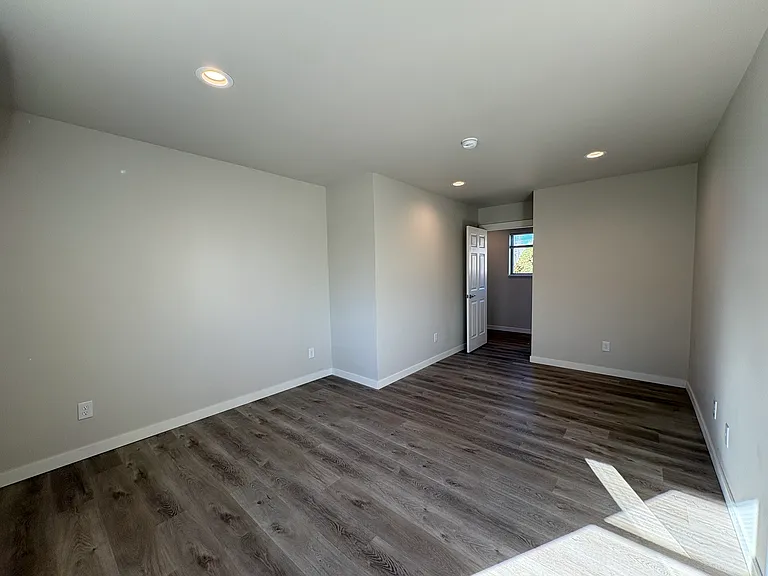 2210 N Arden Ct #B — Photo 15