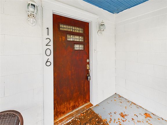 4th image of 1206 E 30th St