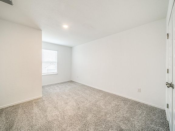 5th image of 2433 Dielman Dr