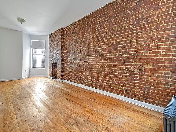 2nd image of 426 Amsterdam Ave APT 5N