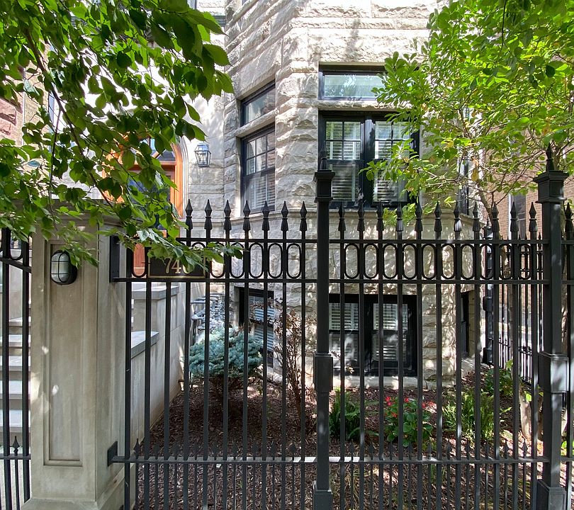 1st image of 746 W Belden Ave APT 2