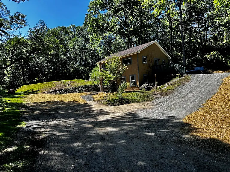 116 Stable Ln — Photo 1