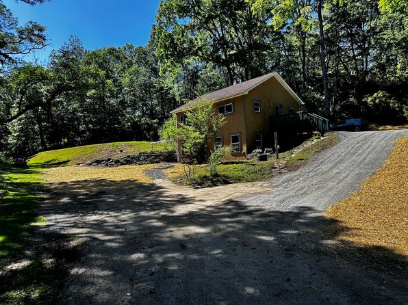 116 Stable Ln, East Stroudsburg, PA