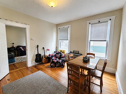 140 Elm St #4 Photo 1