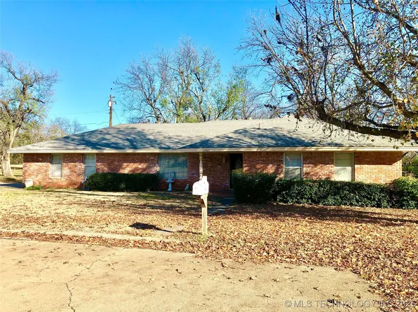 1402 Bell Creek Dr, Cushing, OK 74023