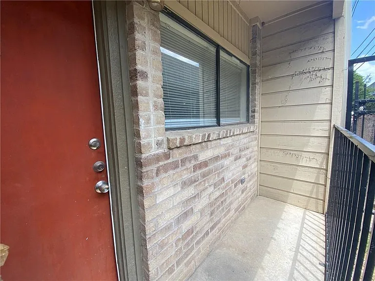 3000 Guadalupe St #116 — Photo 6