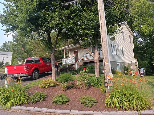 607 Overhill Dr Photo 1