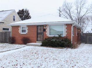 6334 W Leon Ter, Milwaukee, WI 53218