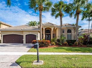 9712 Parkview Ave, Boca Raton, FL 33428