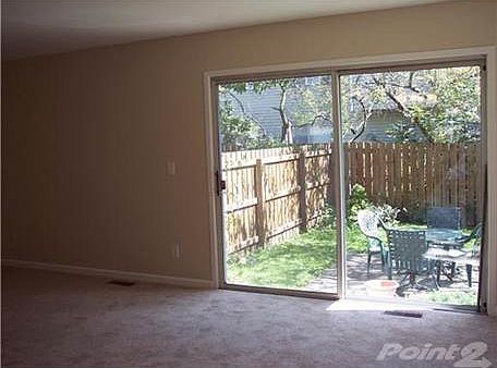 3rd image of 1704 Peppertree Ln #37
