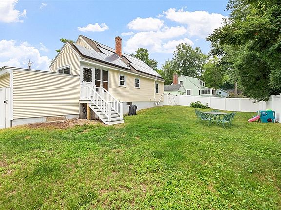 4th image of 35 Natick St