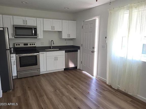 3rd image of 1522 W Polk St #2