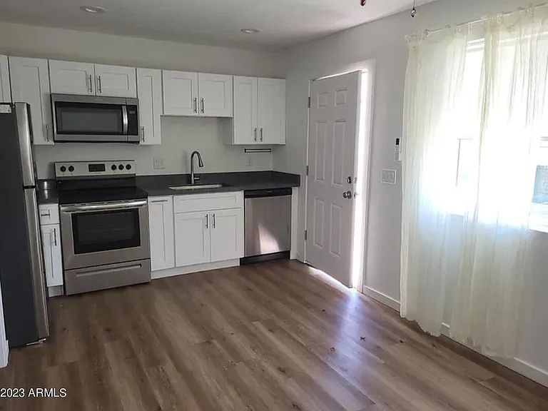 1522 W Polk St #2 — Photo 3