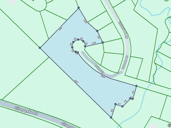 Saint Ct, Dingmans Ferry, PA 18328