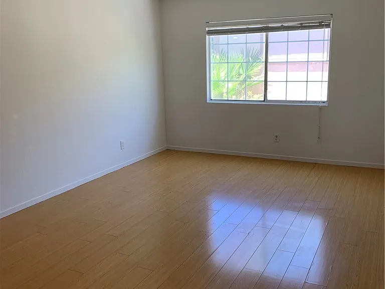 7617 Allerton Ave — Photo 20
