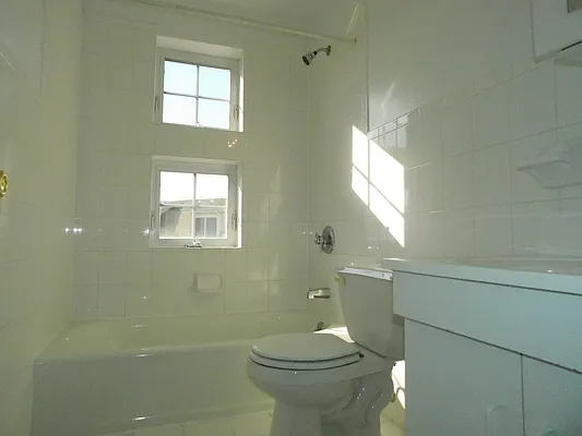 Rented by Compass | media 25