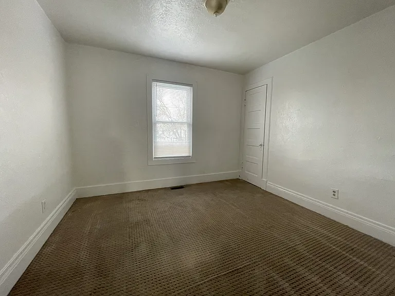 1122 Pinewood Ave — Photo 18