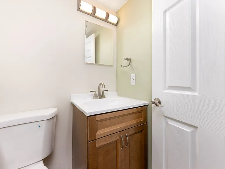 1030 SW 6th Dr #2 — Photo 8