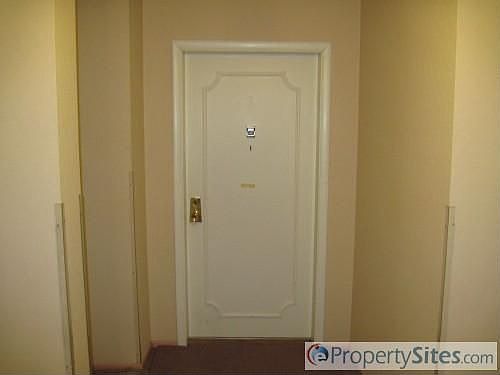 3rd image of 224 S Oak Park Ave APT 5A