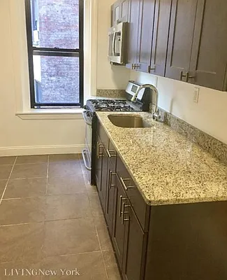 Rented by Living New York | media 10