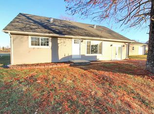 811 N Polk Dr, Oakland City, IN 47660